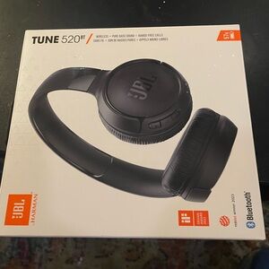 JBL WIRELESS BLUETOOTH HEADPHONES